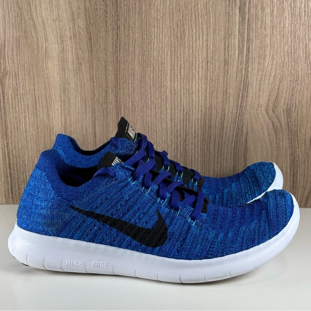 Nike Blue and Black Athletic Shoes